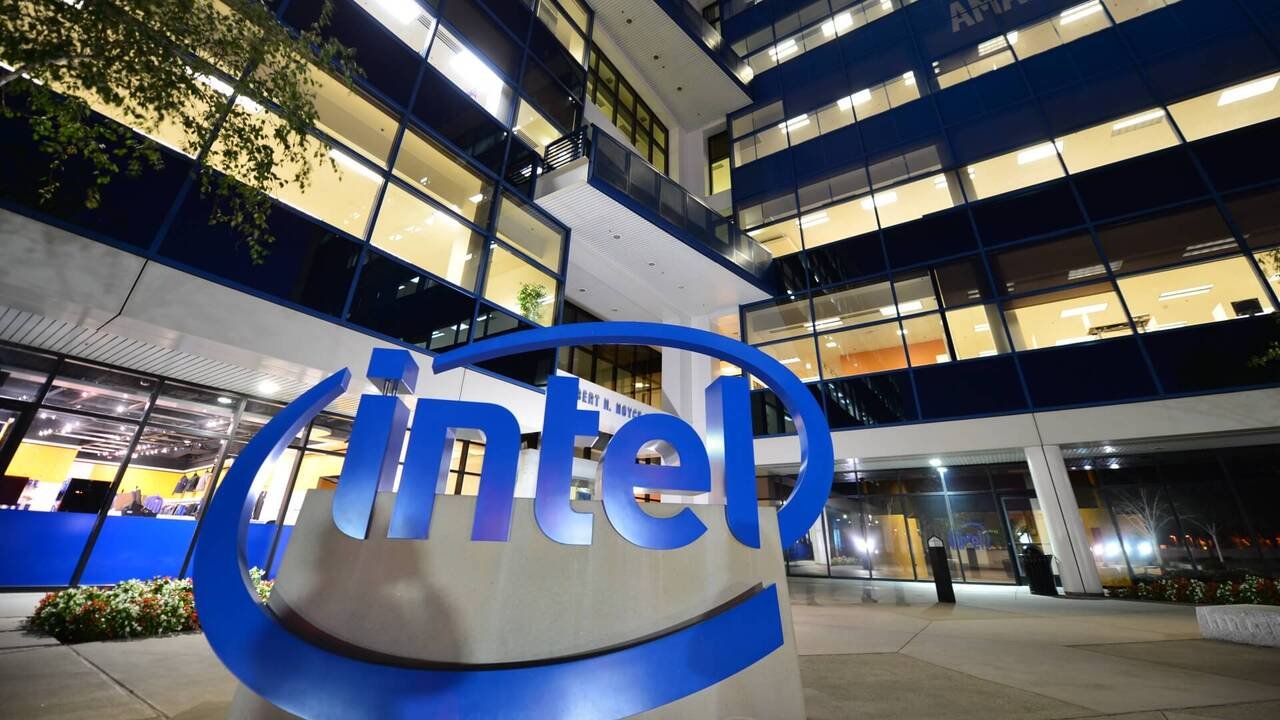 Intel की Market Cap 2025
