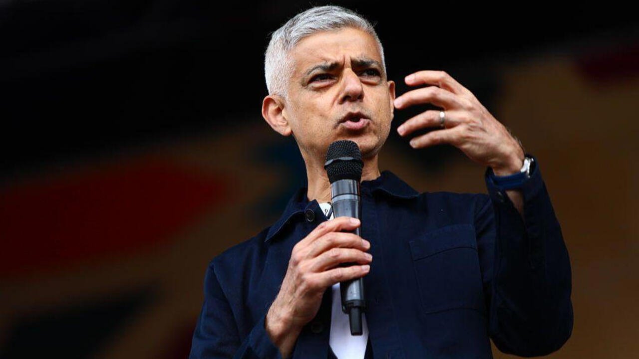 Sadiq Khan को भोज से बाहर